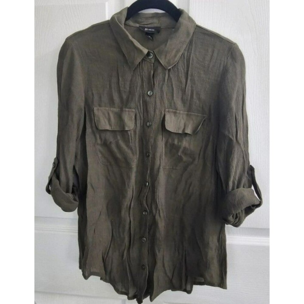 B Wear Women's Army Green Button Up Shirt Medium